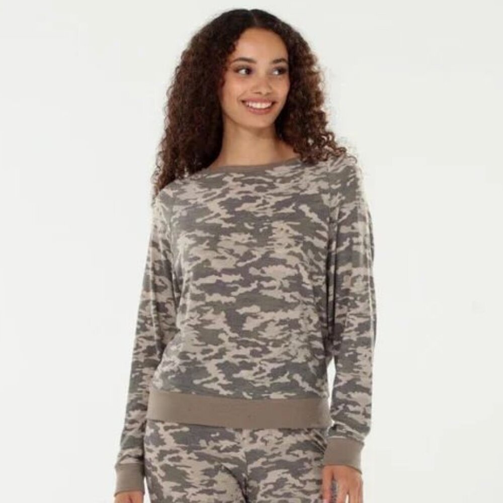 NWT Honeydew Intimates camouflage ladies sz large PJ shirt